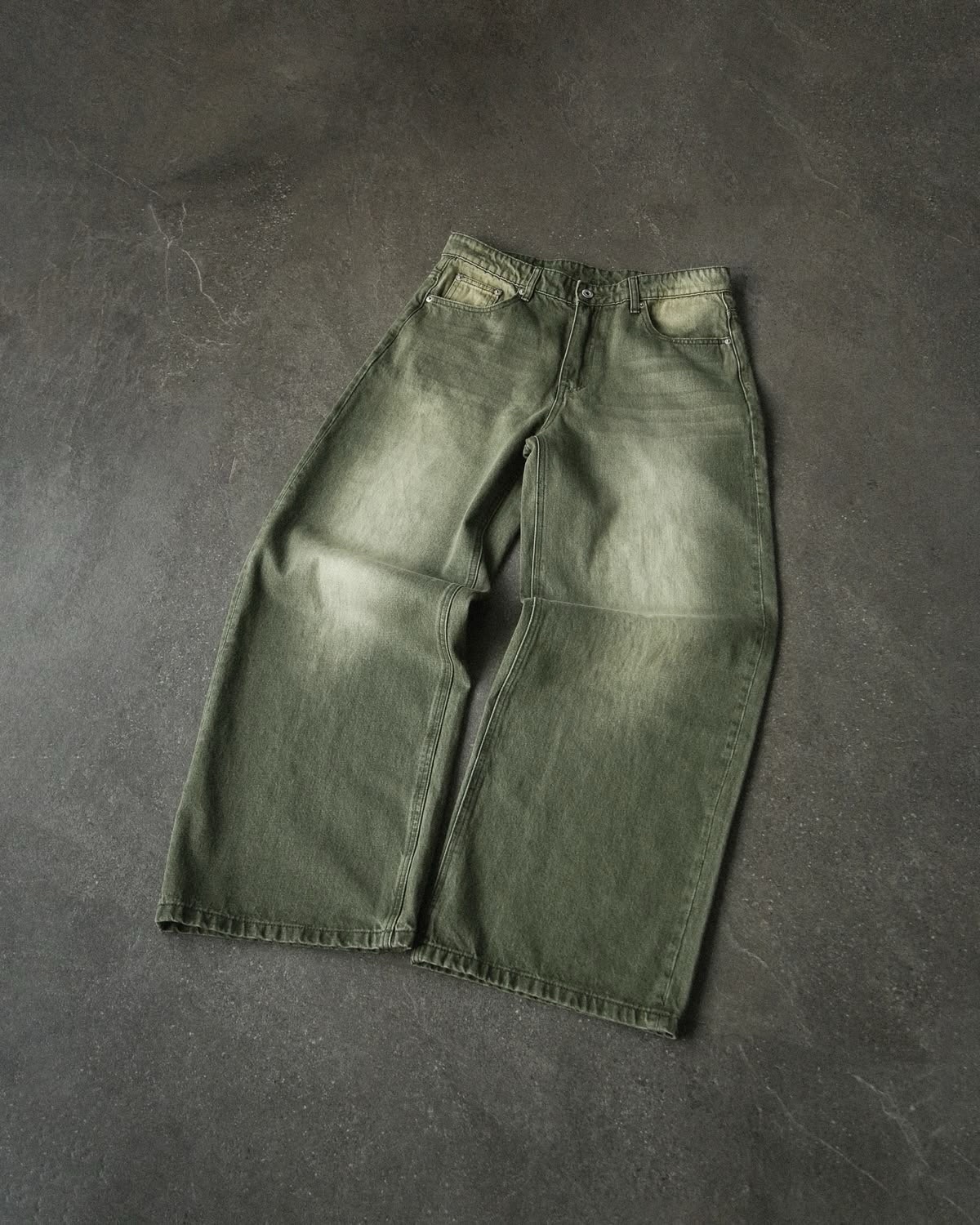 MATCHA SUPER BAGGY JEANS